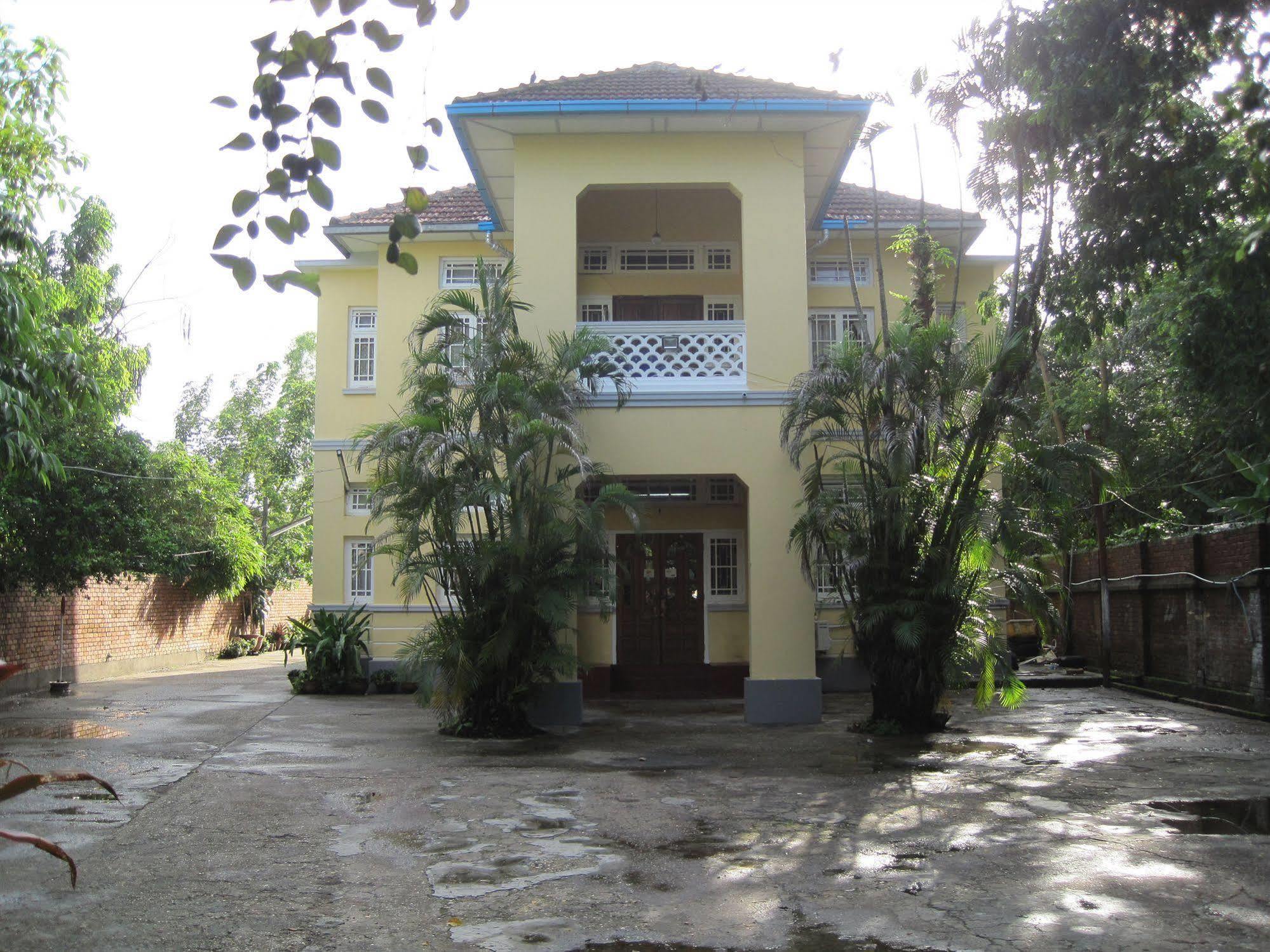 Golden Guest 2* Yangon
